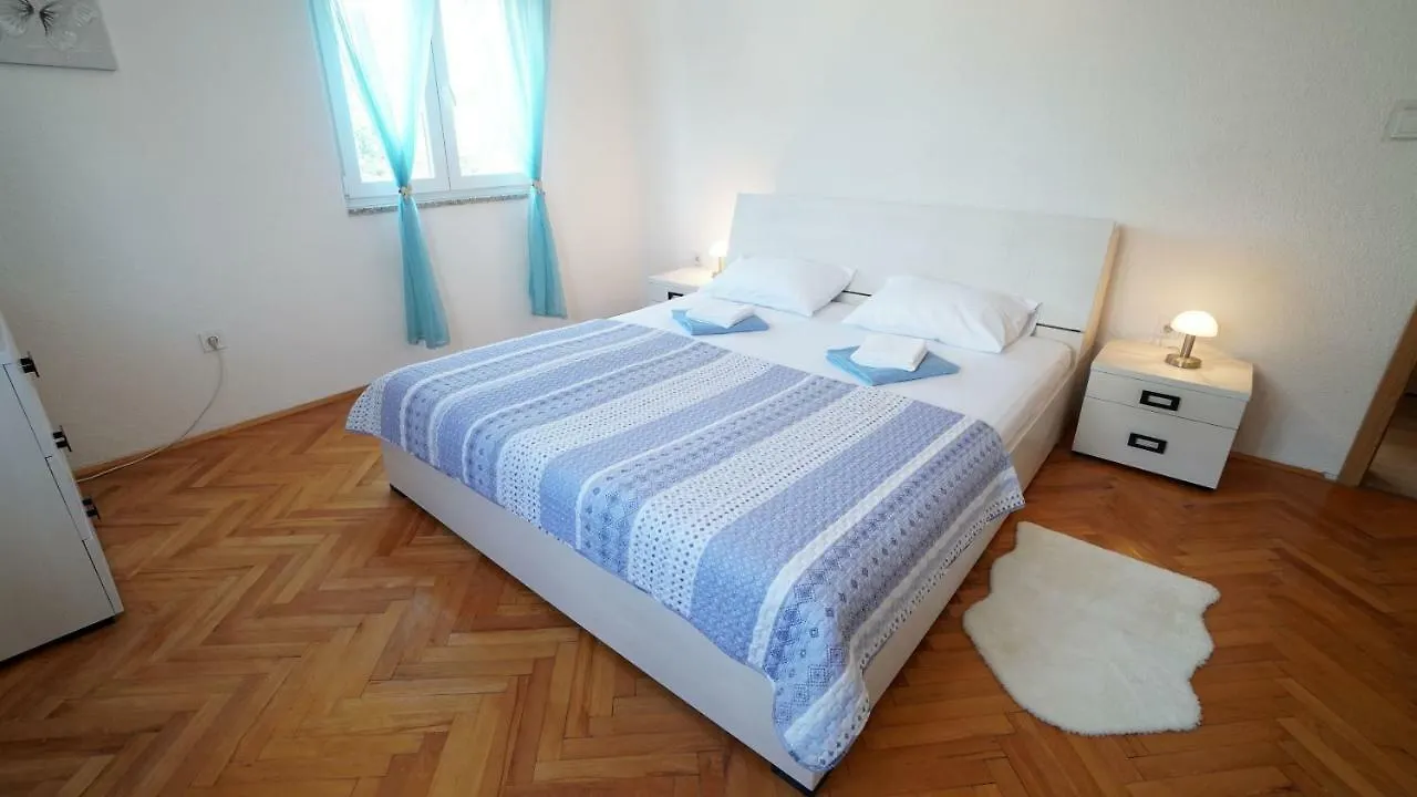 Apartment Ana Vinjerac